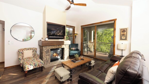 TV, fireplace - Aspen Trail Junction: Main St, Walk to Peak 9, Shared Pool & Hot Tub, Shuttle (Breckenridge)
