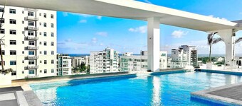 Beautiful 1BR Condo, Pool