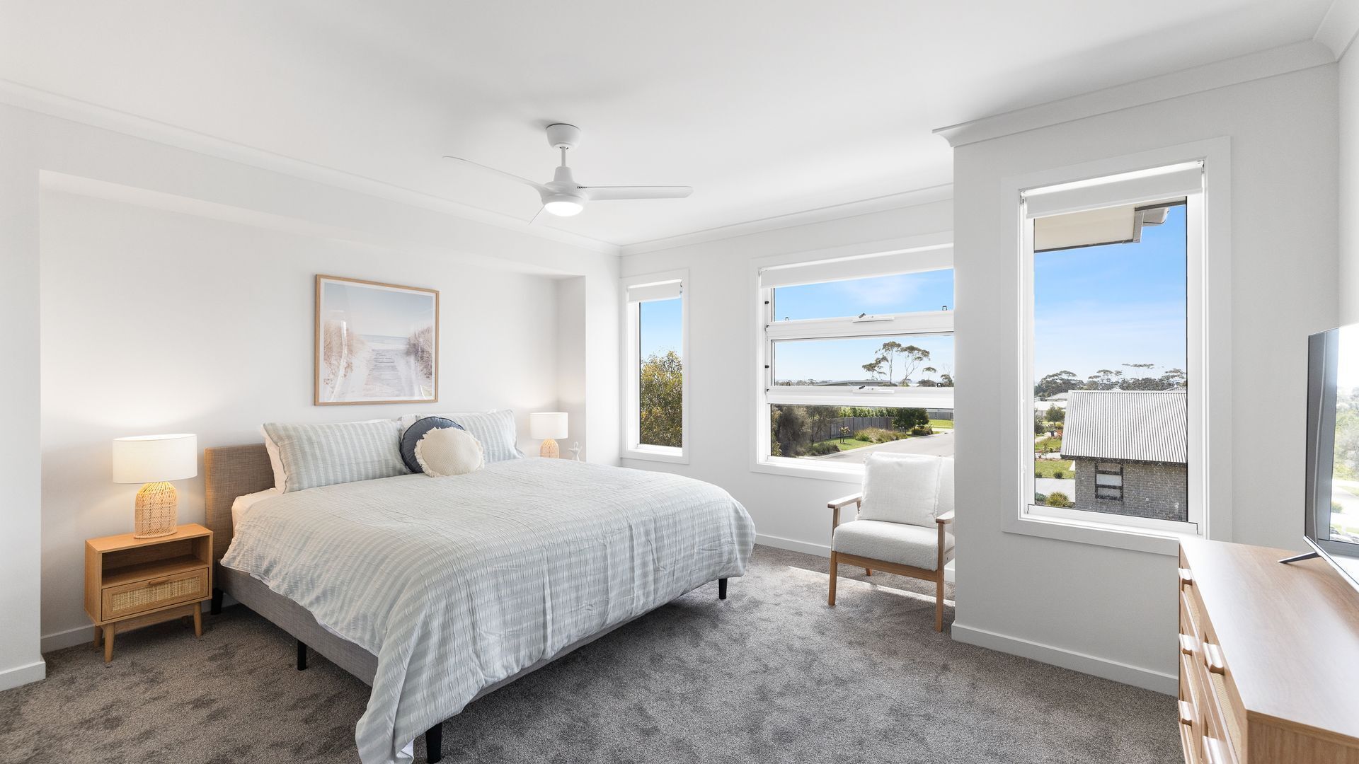 6 bedrooms, iron/ironing board, travel cot, Internet