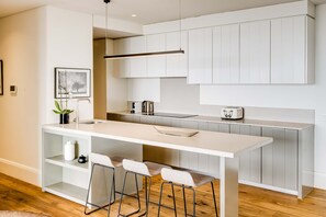 Apartment | 2 bedrooms, desk, Internet - Gorgeous Sea Point Apartment With Rooftop Pool at Mirabel (Cape Town)