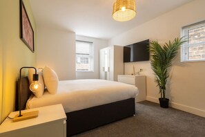 Ferienhaus | 9 Schlafzimmer, Schreibtisch