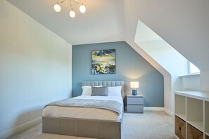 House - Host Stay Danford Court (Solihull)