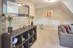 2 bedrooms - Host Stay Danford Court (Solihull)