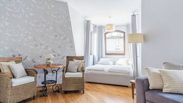 Studio | 1 bedroom, iron/ironing board, free WiFi