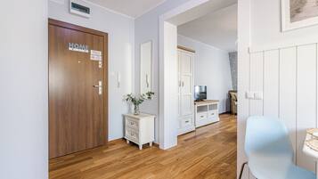 Studio | 1 bedroom, iron/ironing board, free WiFi