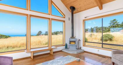 Spacious 3 BD for 6 + Ocean View