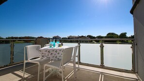 Outdoor dining - Beautiful Casa Nerlović with swimming pool (Vrvari)