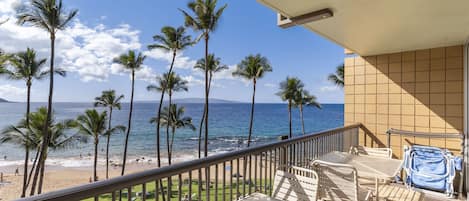 Condo, 2 Bedrooms | Property grounds