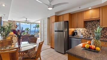 Condo, 2 phòng ngủ | Bếp riêng