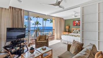 Condo, 2 phòng ngủ | Khu phòng khách