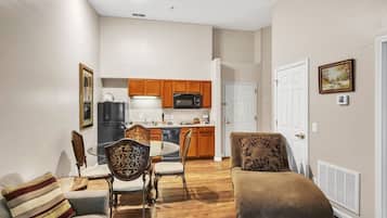 Suite, 1 Bedroom | Interior