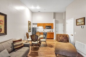 Suite, 1 Bedroom | Living area | Smart TV, streaming services - 3rd Floor Back Side Penthouse Suite - 307 by Grand Wood Suites (Nashville)