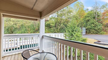 Suite, 1 Bedroom | Property grounds