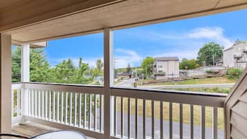 Suite, 1 Bedroom | Property grounds