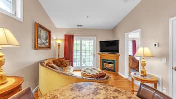 Suite, 1 Bedroom | Living area | Smart TV, streaming services
