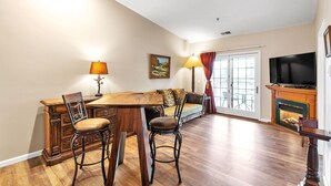 Unclassified image, 4 of 17, button - 3rd Floor Front Side Penthouse Suite - 303 by Grand Wood Suites (Nashville)