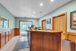 Suite, 1 Bedroom | Lobby