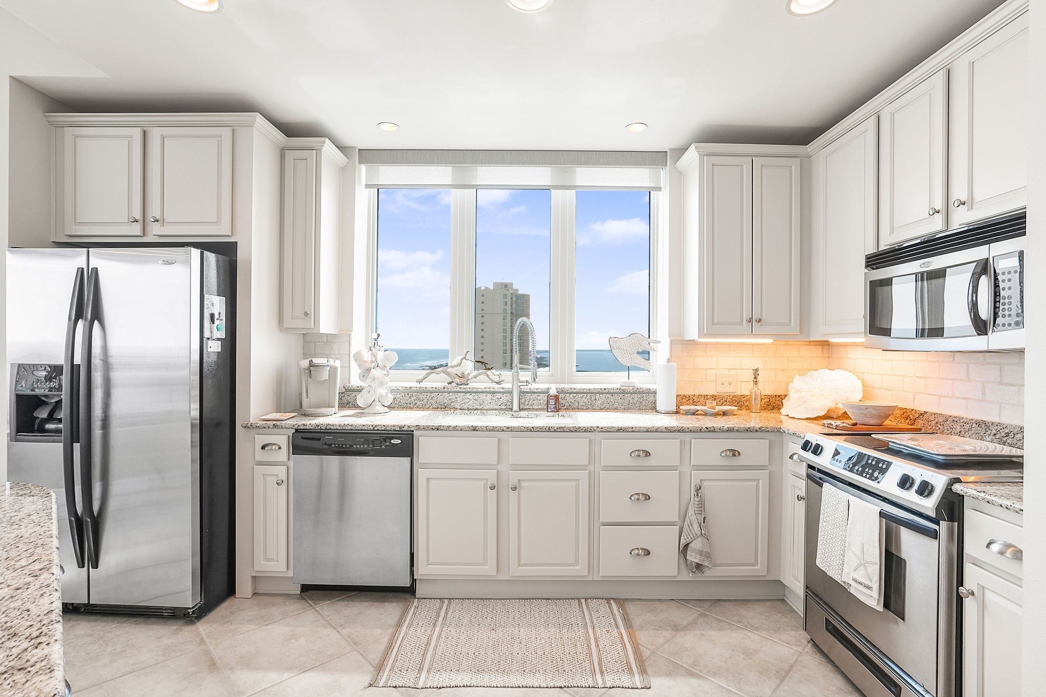 Condo, 3 quartos | Cozinha privada | Geladeira, fogão, cafeteira/chaleira