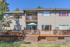 House, 2 Bedrooms | Exterior