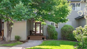 Rumah, 2 kamar tidur | Detail eksterior