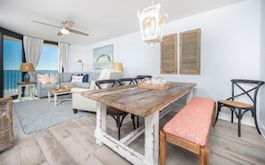 Condo, 2 chambres | Restauration