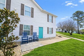 Exterior - Arkstone Retreat 2 - 4 minutes from the Ark! (Williamstown)