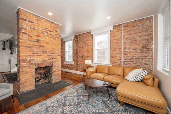 Téléviseur, bureau