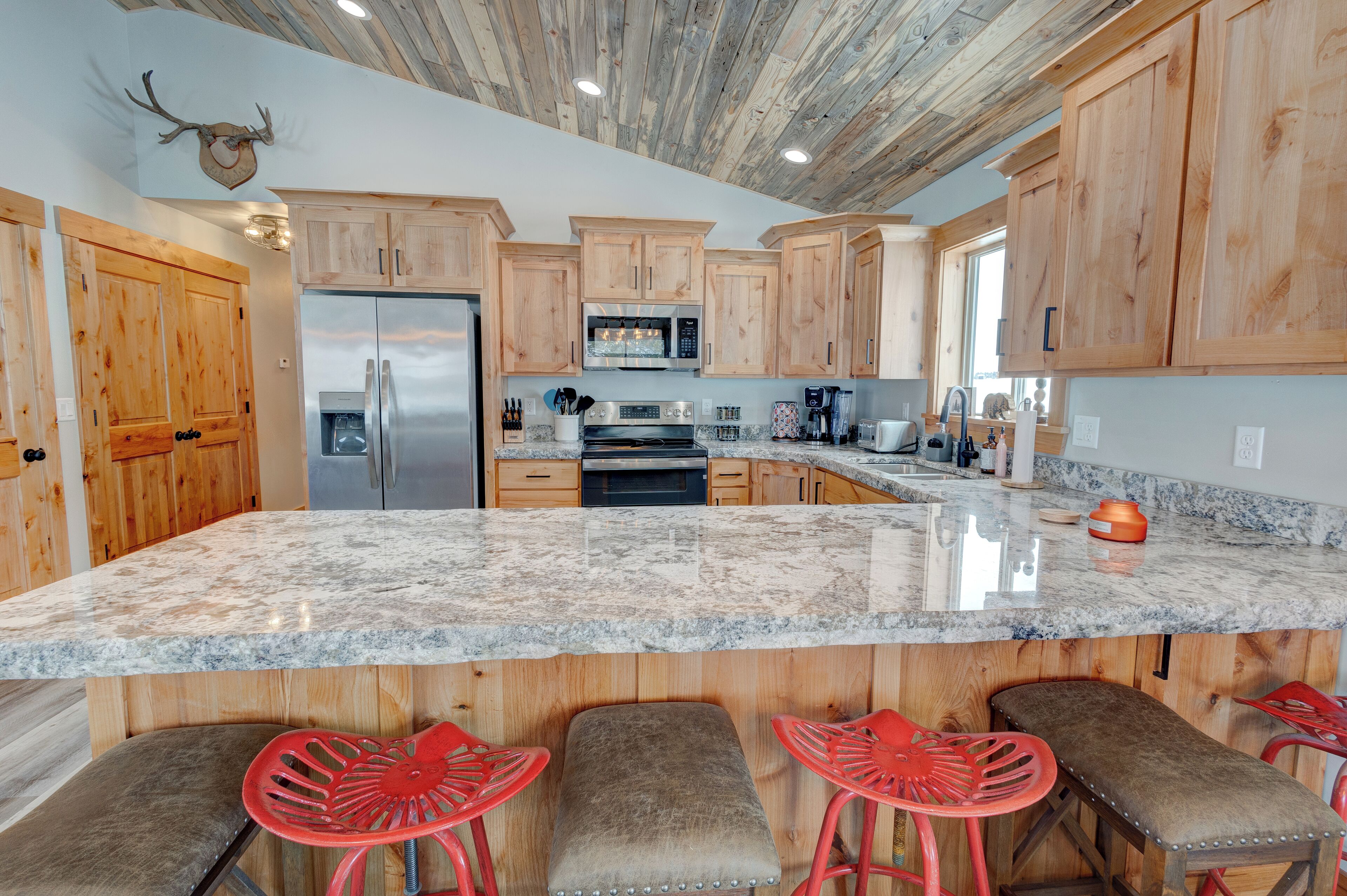 雪櫃、微波爐、焗爐、爐具