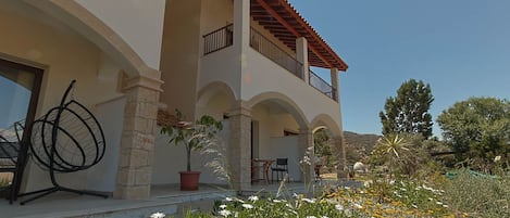 Suite, balcon, vue sur la montagne | Terrasse/patio