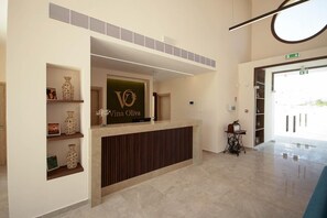 Lobby - Vina Oliva Resort (Pissouri)