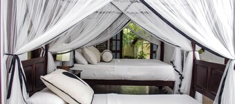 Beautiful 5 bedroom fully staffed Villa in Bentota, Sri Lanka