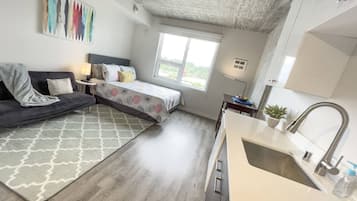 1 bedroom, in-room safe, desk, WiFi