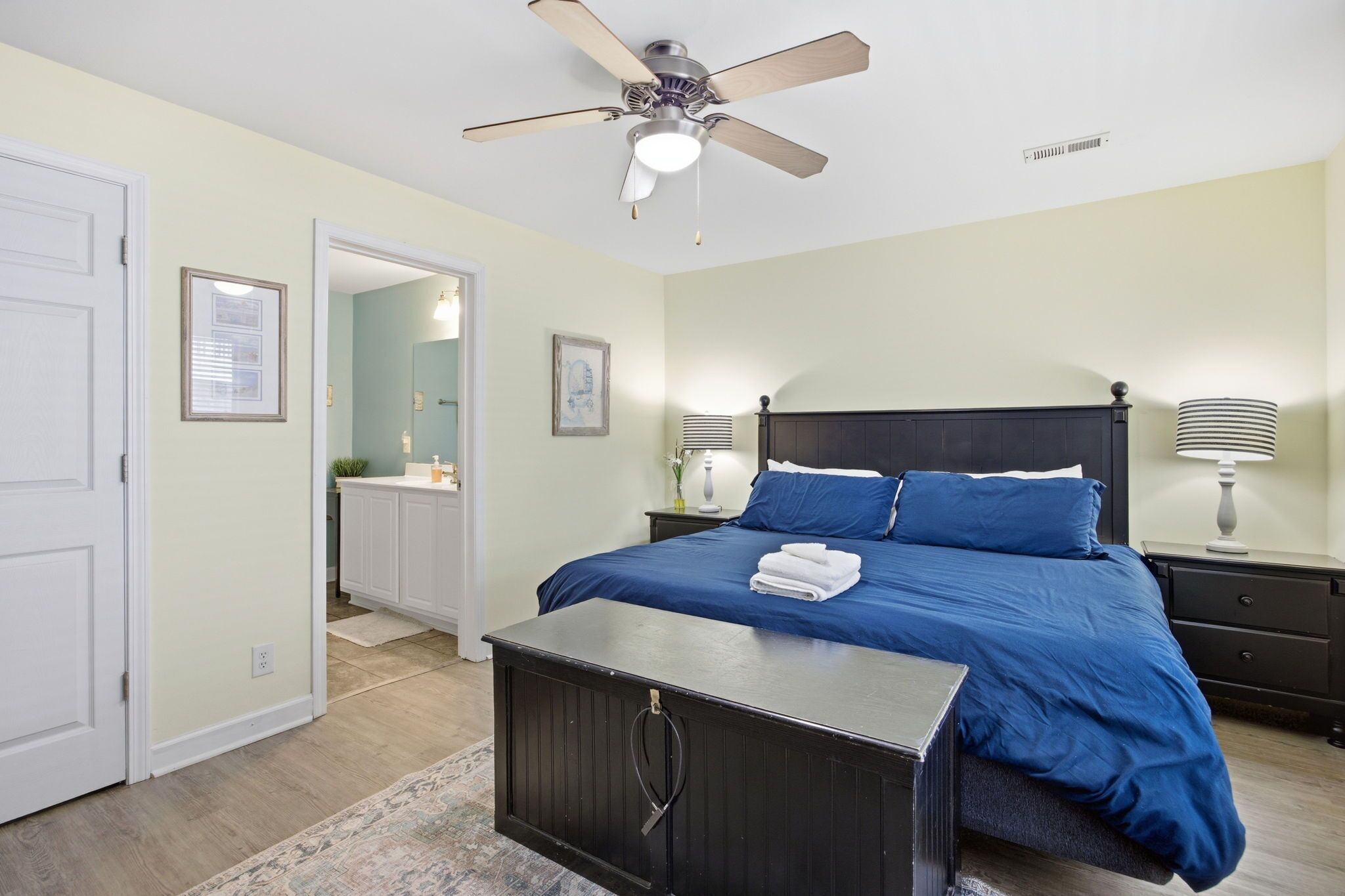 Blue Wolf Retreat! One Block To Beach! Pool, Pets, And Walk To Groceries & More! - Oak Island, NC