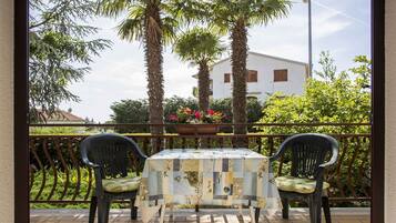 Apartment (Ferienwohnung 200 m zur Adria (ISTROV) | Balcony