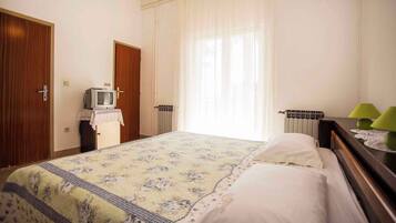 Apartment (Ferienwohnung 200 m zur Adria (ISTROV) | 2 bedrooms