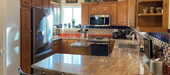 3-bedroom home close to New Mexico State University and the Convention center.