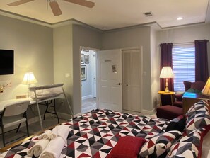3 habitaciones, escritorio, tabla de planchar con plancha y wifi gratis 