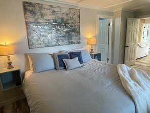 5 bedrooms, desk, iron/ironing board, WiFi