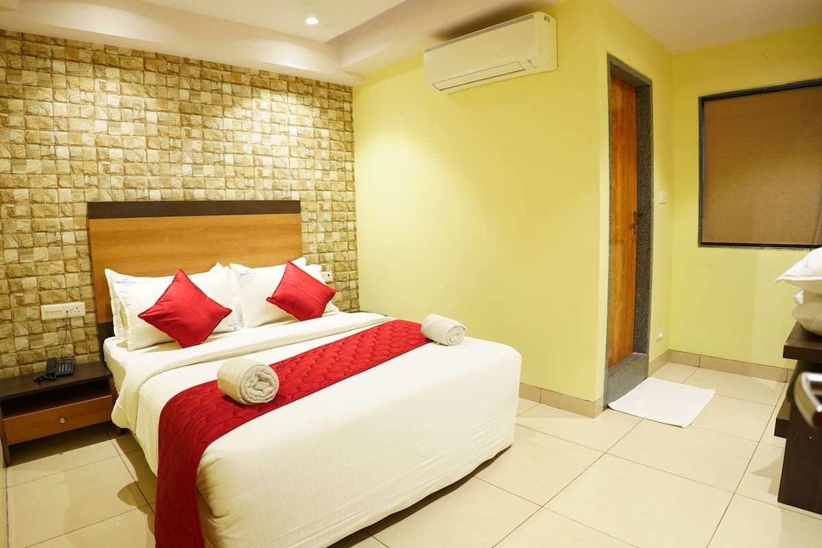 Standard Room | Iron/ironing board, free WiFi