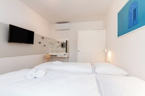 1 bedroom, soundproofing, free WiFi - Premium City Center Apartment Tartini 2 (Piran)