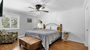 3 室のベッドルーム、WiFi (無料)