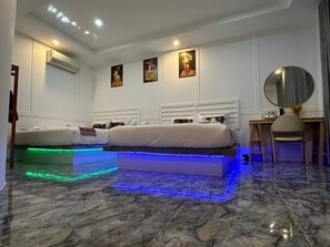 Comfort-Zimmer, 1 Schlafzimmer, Balkon, Gartenblick | 1 Schlafzimmer, Schreibtisch, kostenloses WLAN