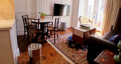 Quay Loft, Historic Net Loft on Mevagissey Harbour, chic luxury living with FREE Parking