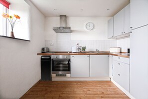 Fridge, oven, dishwasher, toaster