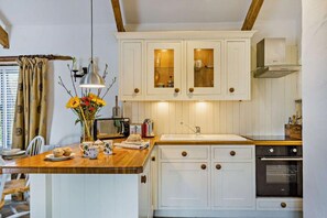 Fridge, microwave, oven, coffee/tea maker