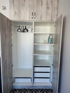 Family Apartment, City View | Premium bedding, laptop workspace, blackout drapes, soundproofing - Modiano Studios Center-Your Urban Stay (Thessaloniki)