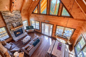 TV connectée, cheminée, baby-foot