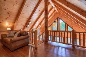 Smart TV, fireplace, foosball - Moonlight Meadow @ Hocking Hills (Logan)