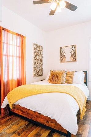 3 soverom, strykejern/-brett, wi-fi og sengetøy