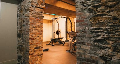 NEW Pause Penthouse Lofts -Downtown- Free Parking